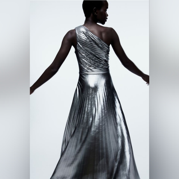 BNWT H&M Metallic-Coated Draped One-Shoulder Pleated Jersey Dress Silver Sz S, L - Picture 7 of 9